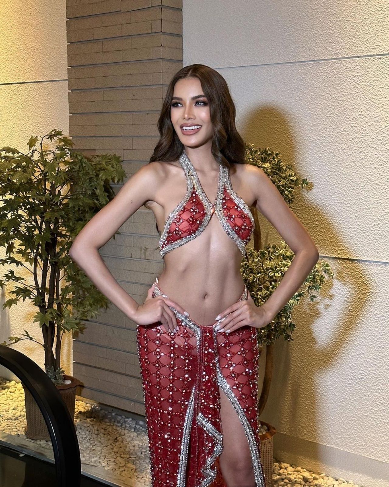 ชุดแบรนด์ของลูกสาวเวทีอื่นที่เป็นประเด็น