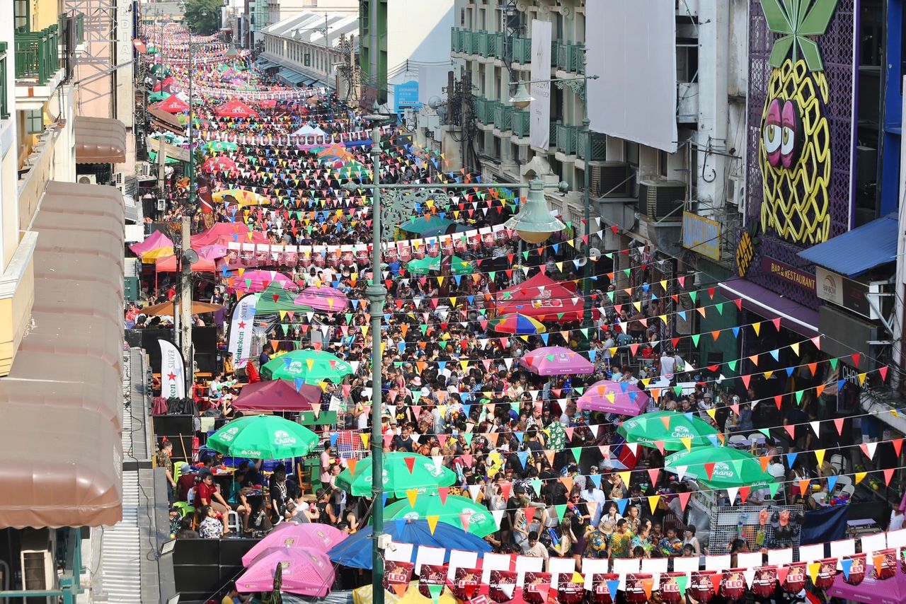 บรรยากาศสงกรานต์ข้าวสาร 2566