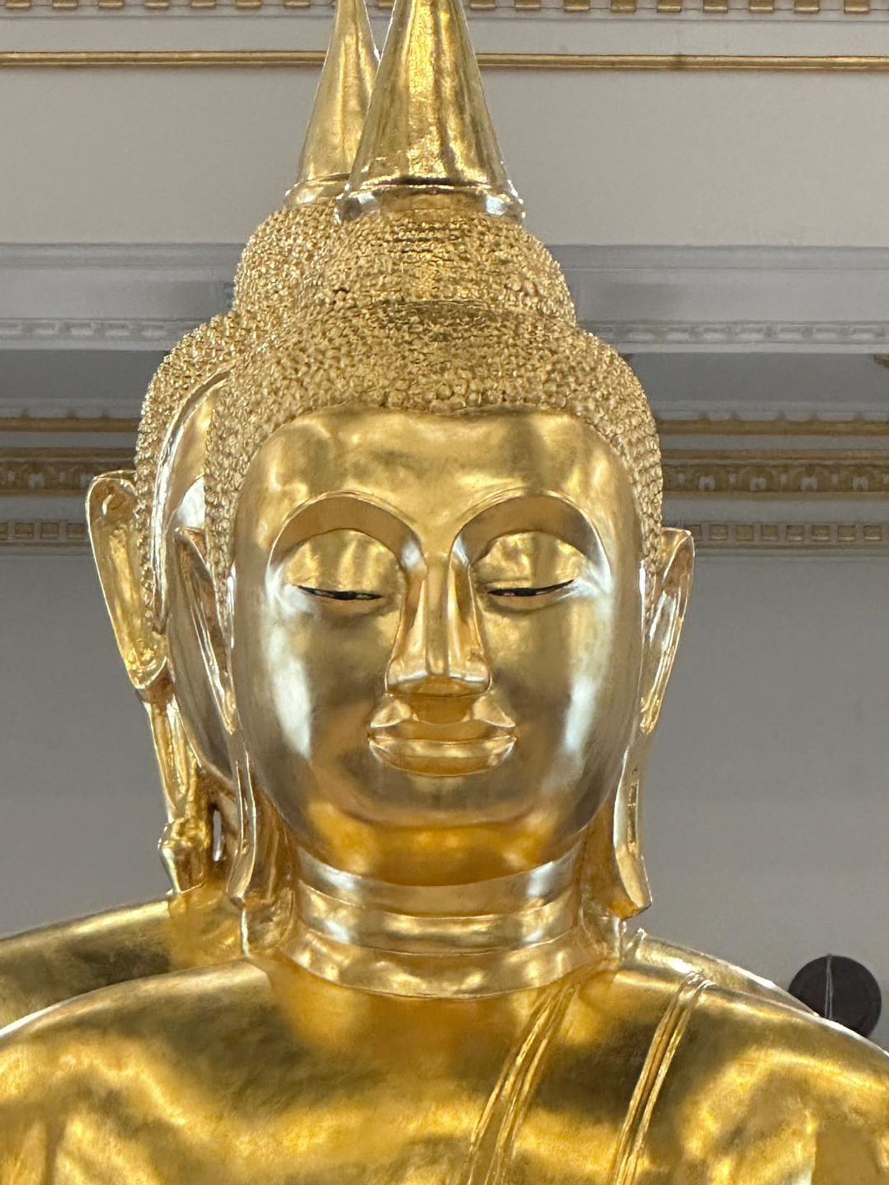 พระเนตรหลวงพ่อโสธรหลังการบูรณะ