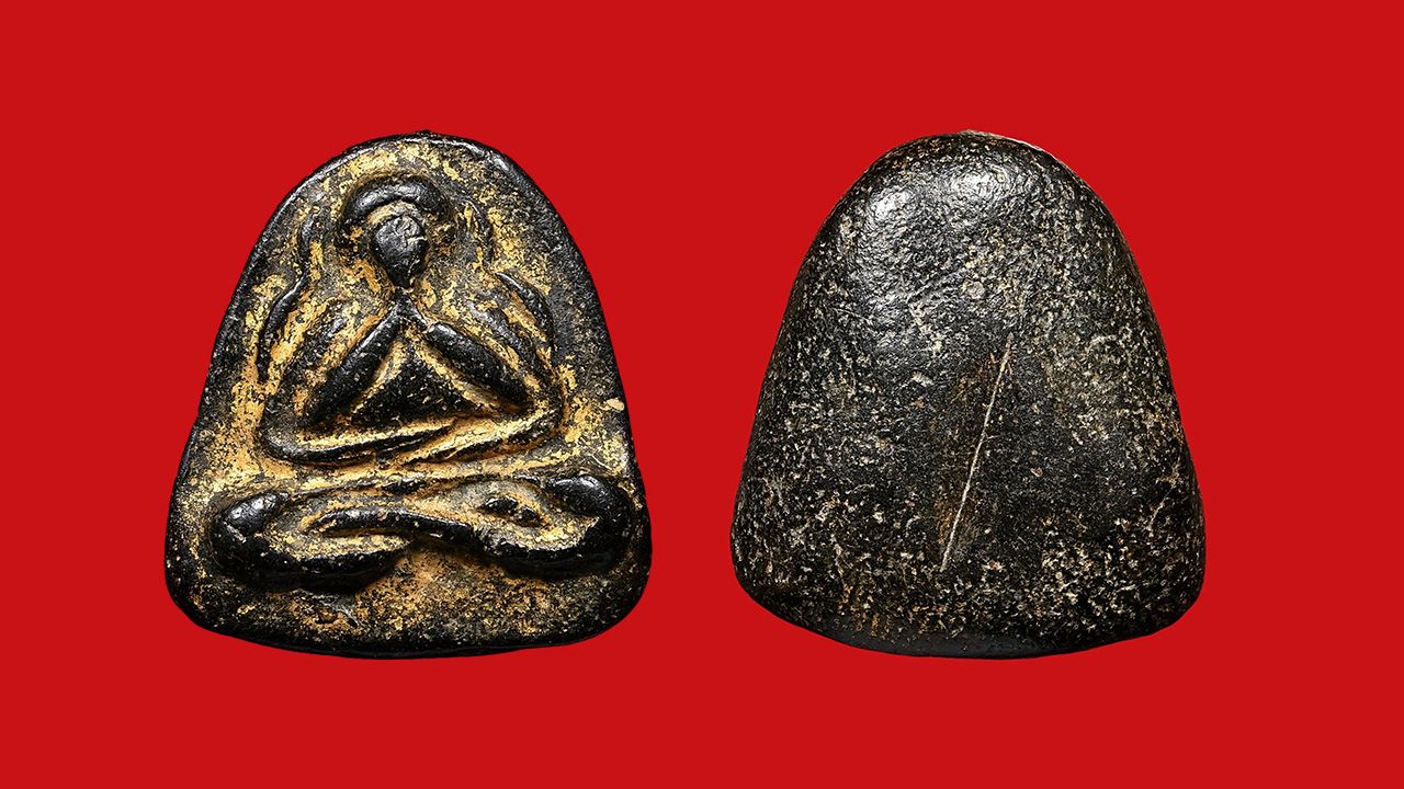 พระปิดตา พิมพ์แขนหักศอก เนื้อผงคลุกรัก หลวงพ่อเชย วัดบางกระสอบ ของ กวินธิดา.