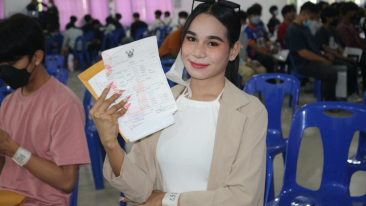 เกณฑ์ทหาร 2566 วันแรกคึกคัก เพศทางเลือกเผยอยากรับใช้ชาติ