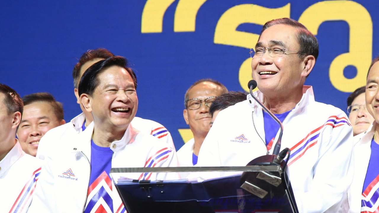 “ลุงตู่” จ่อปราศรัยครั้งแรกที่ชุมพร “พีระพันธุ์” เผย เตรียมเดินสายทุกภาค