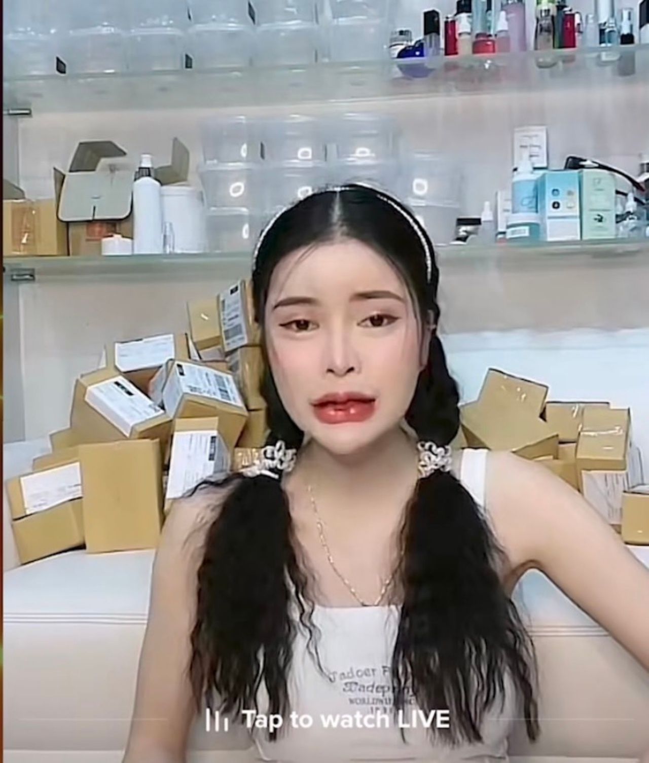 เอ๋ มิรา ฉีดปาก