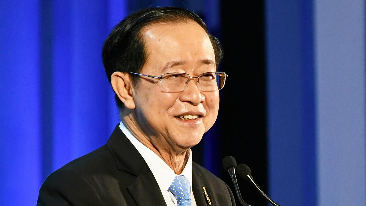สองอธิบดีกระทรวงคลังเก้าอี้ร้อน “อาคม” สั่งให้พิจารณาตัวเอง