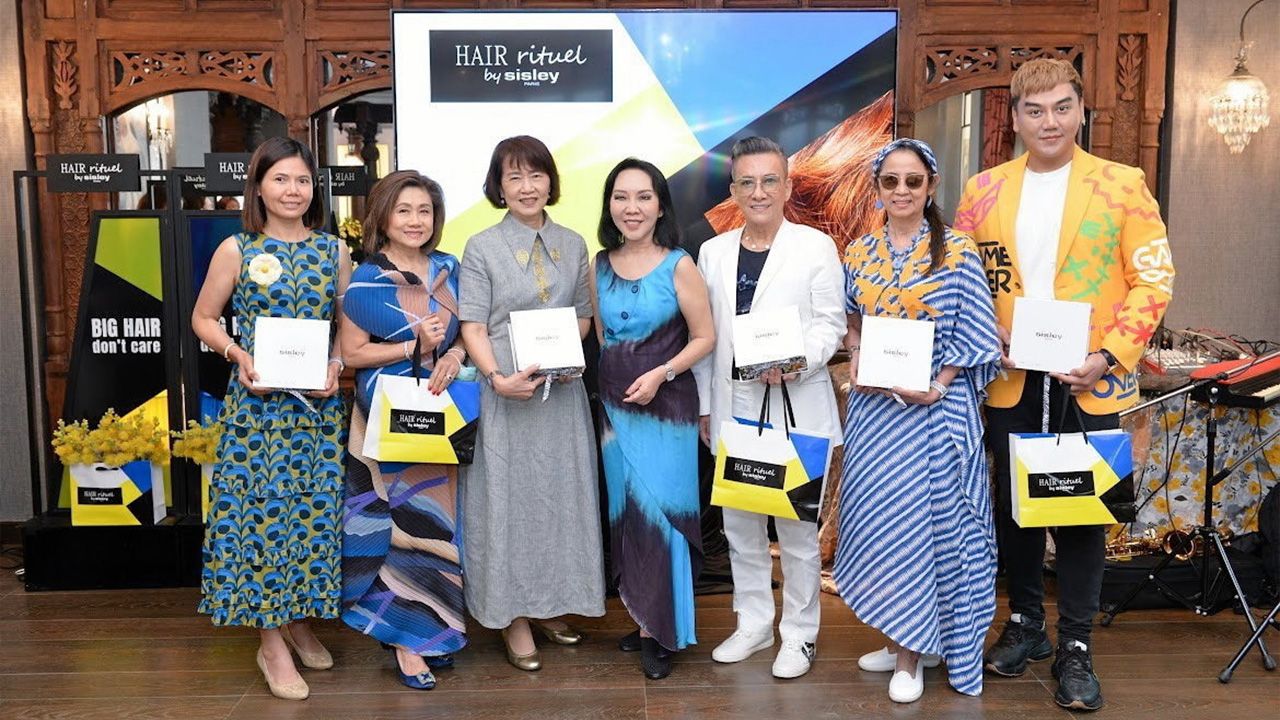 ห้าปีแล้ว  -  รุจิตร สุธนะเสรีพร จัดงานฉลองครบรอบ 5 ปี “Hair Rituel by Sisley” ผลิตภัณฑ์ดูแลเส้นผมในเมืองไทย โดยมี ดร.สมศักดิ์ ชลาชล, บุษบา เปรมเจริญ, ปรียา จิระเกียรติวัฒนา, รุ่งนภา กนกพูนสิน และ ธารากร ธาราธำรงฤทธิ์ มาร่วมงานด้วย ที่โรงแรมซาร่า วันก่อน.