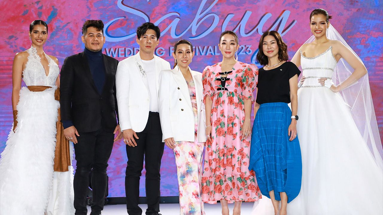 เพื่อคู่รัก ดวงฤทัย ชยารักษ์ เปิด “SABUYWEDDING FESTIVAL 2023” งานเวดดิ้งเฟสติวัลครั้งยิ่งใหญ่ของปี รวมกว่า 150 ร้านค้าคุณภาพเพื่อคู่บ่าวสาว โดยมี ปิยวดี มาลีนนท์, ปริม ปัญญาเสรีพร และ วงศ์วริศ ศิริเจริญกษมา มาร่วมงานด้วย ที่รอยัล พารากอน ฮอลล์ วันก่อน.