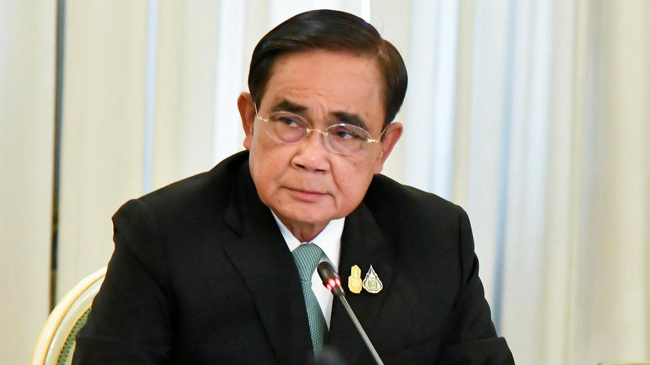 รทสช.โดดป้อง "บิ๊กตู่" เอี่ยวเช่าที่ทำการ โต้พันส.ว.ฉาว กก.ฮึดตั้งเป้า ขอเป็นตาอยู่