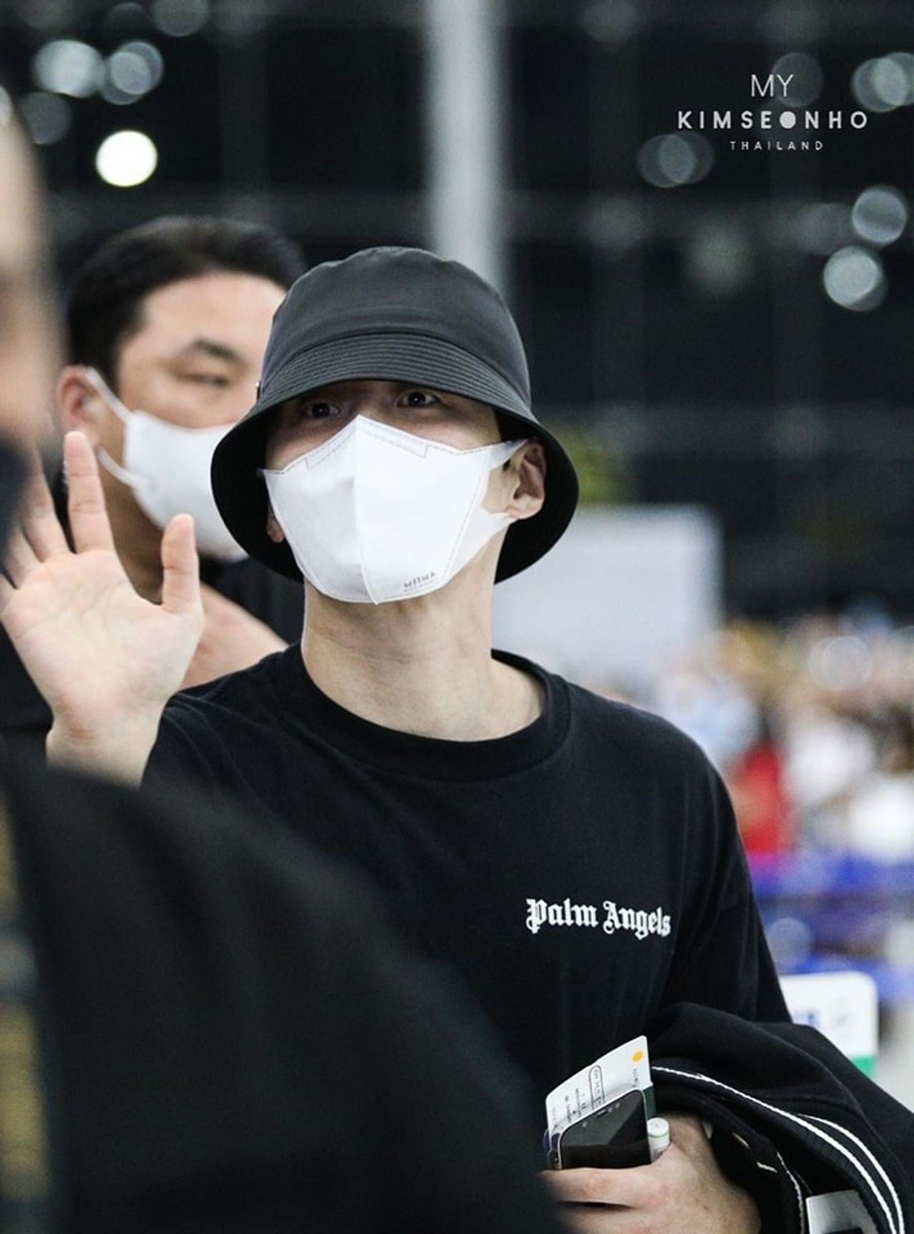 ขอบคุณภาพจากเพจ MY Kim Seon Ho Thailand