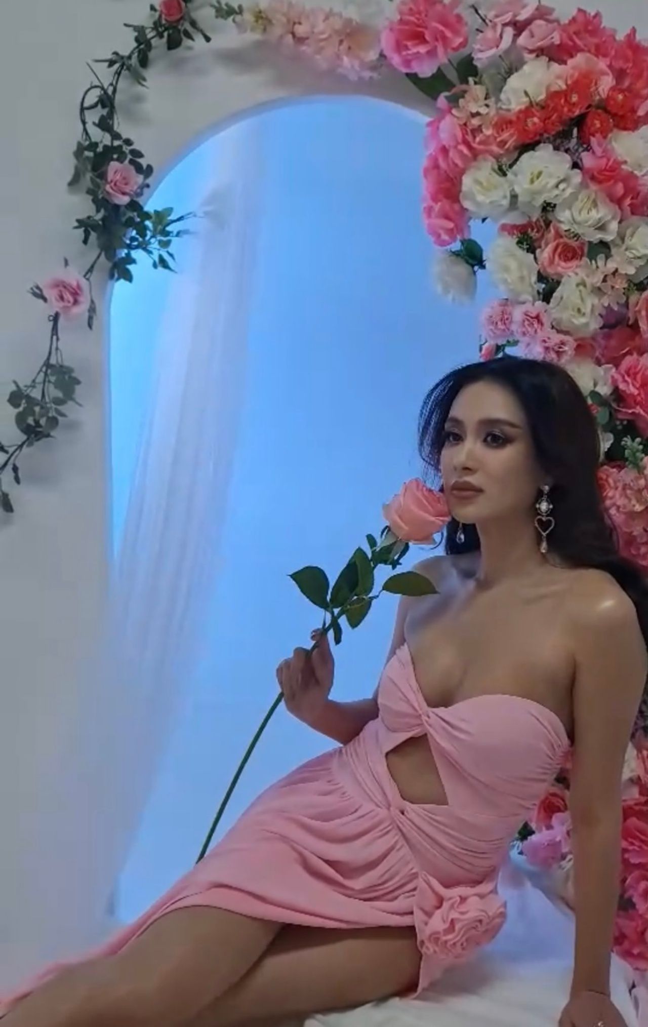 เบนซ์ ปุณยาพร พูลพิพัฒน์ 