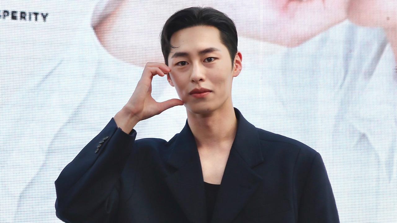 นายน้อยมาแล้ว อีแจอุค แจกความสดใส อ้อนเป็นภาษาไทย “ผมรักคุณ” (คลิป)