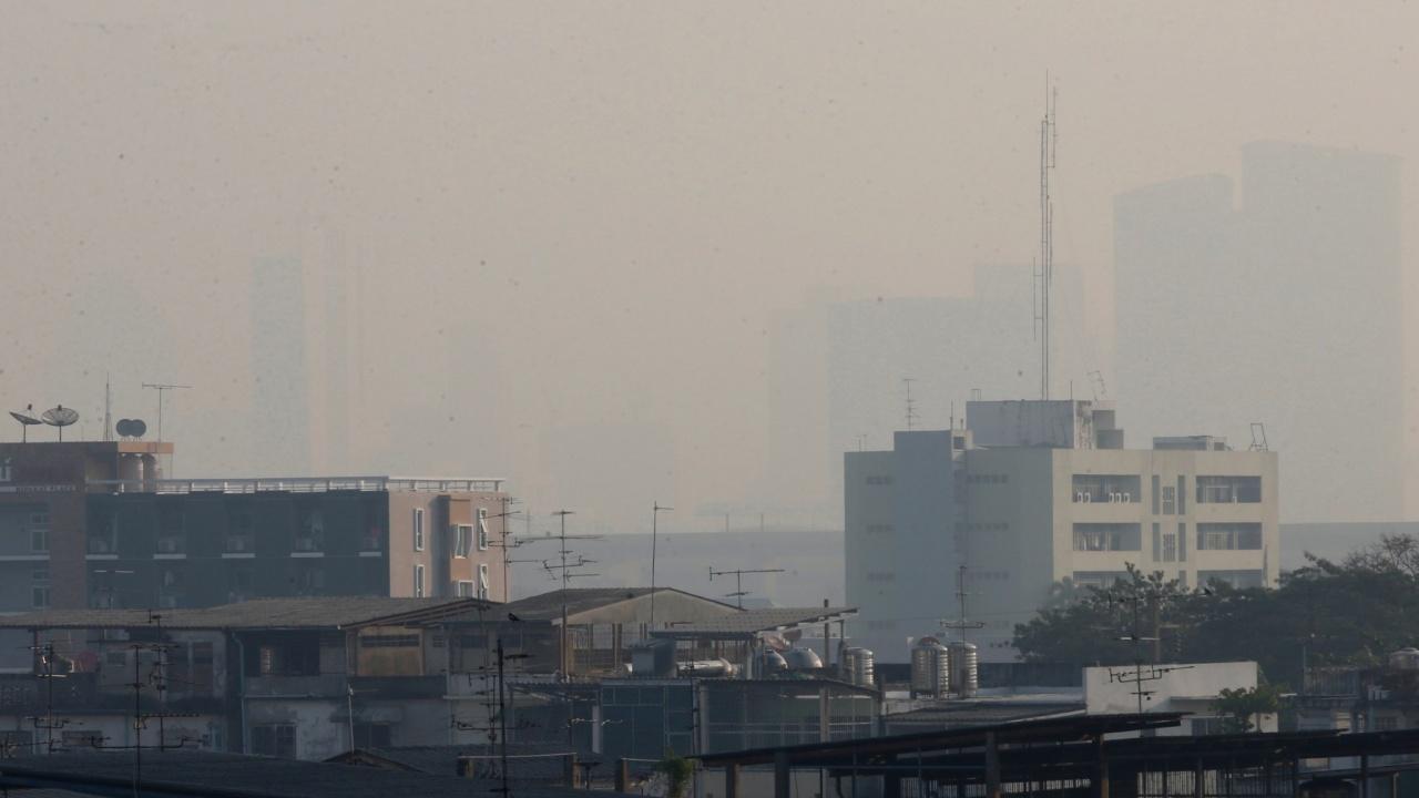 เช็กค่าฝุ่น PM 2.5 เช้าวันนี้ กรุงเทพฯ พบเกินค่ามาตรฐาน 2 พื้นที่