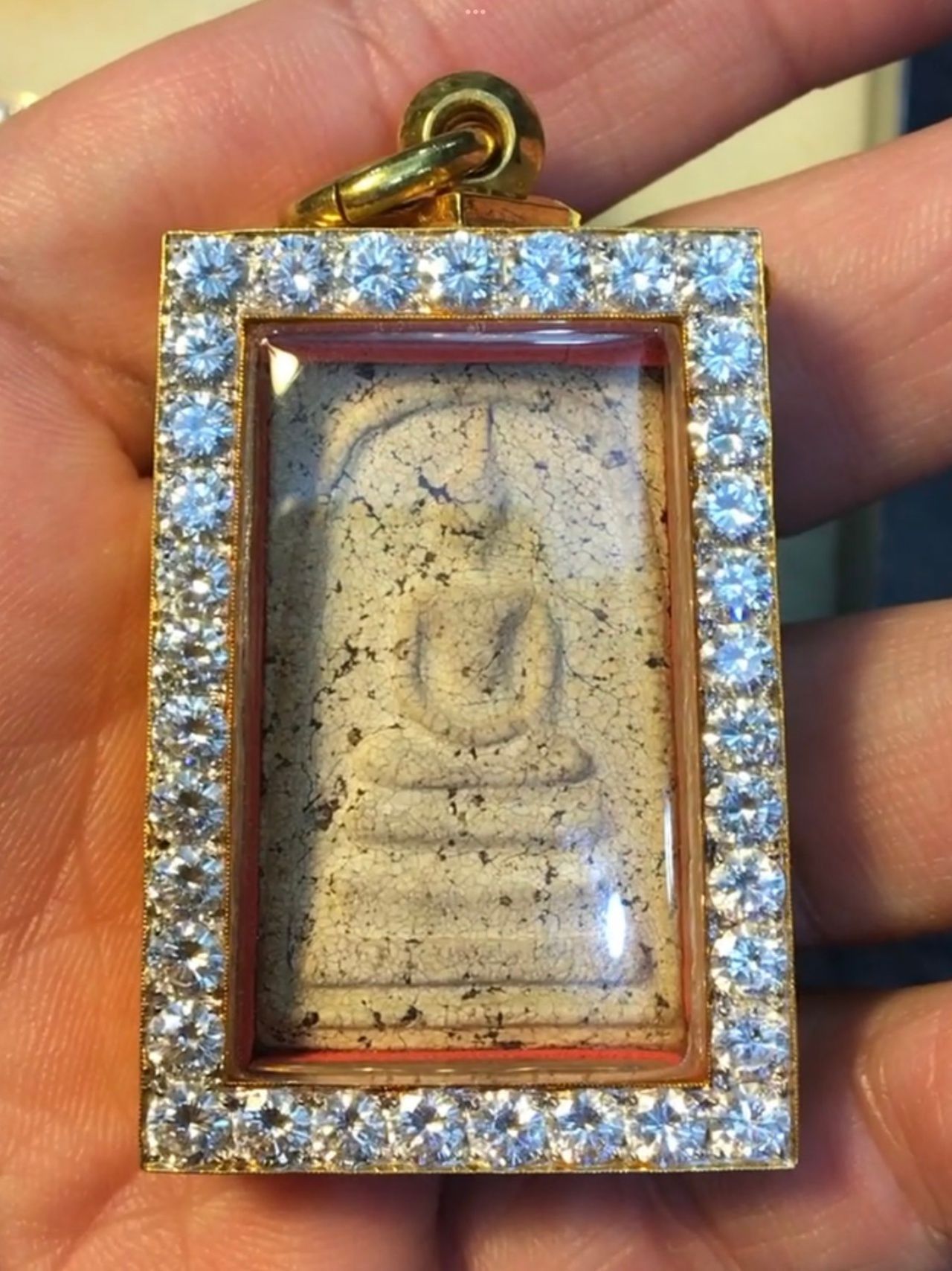 สมเด็จวัดระฆังพิมพ์ใหญ่ องค์ครูมูลค่า 500 ล้านบาท