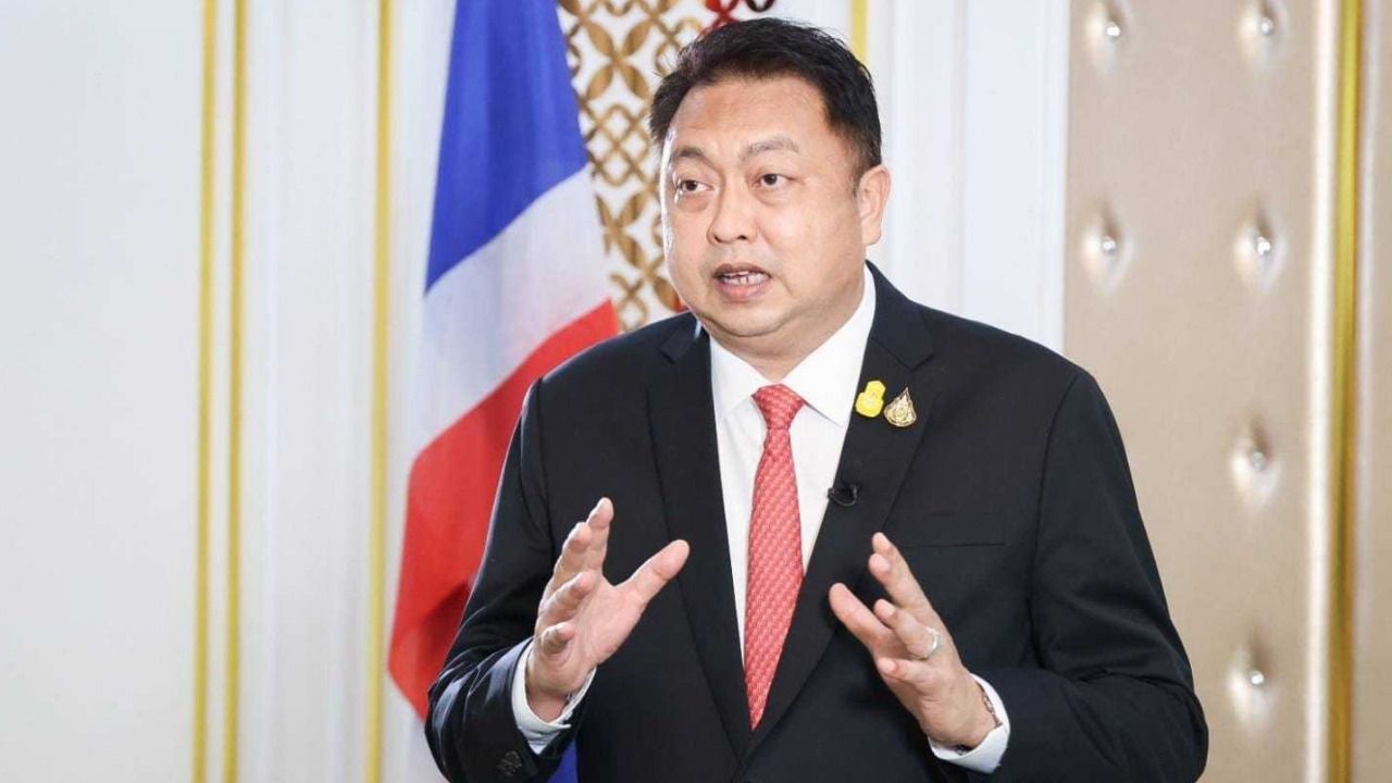 สุชาติ ชมกลิ่น รัฐมนตรีว่าการกระทรวงแรงงาน