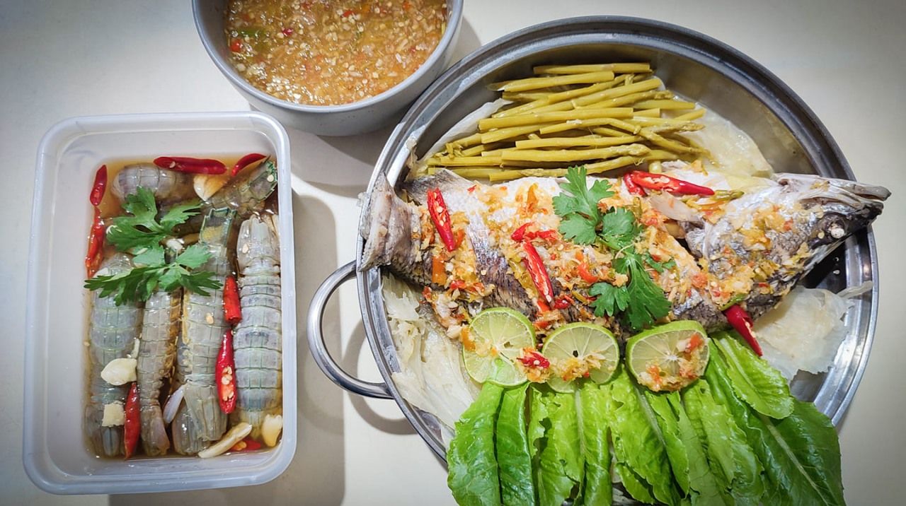 รังสรรค์เมนูกล่องสุ่มโดยเจ๊หนู