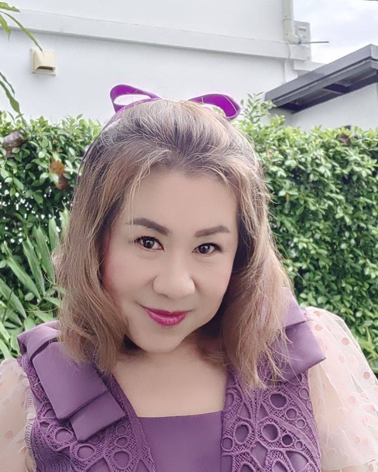 คุณแม่กชกร คุณแม่ของแบมแบม ขอบคุณภาพจากไอจี @kochakorn_1965_159