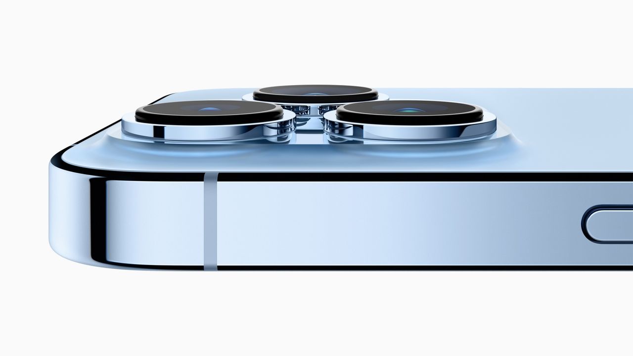 iPhone 13 Pro สมาร์ทโฟนระดับสูงสุดของแอปเปิล