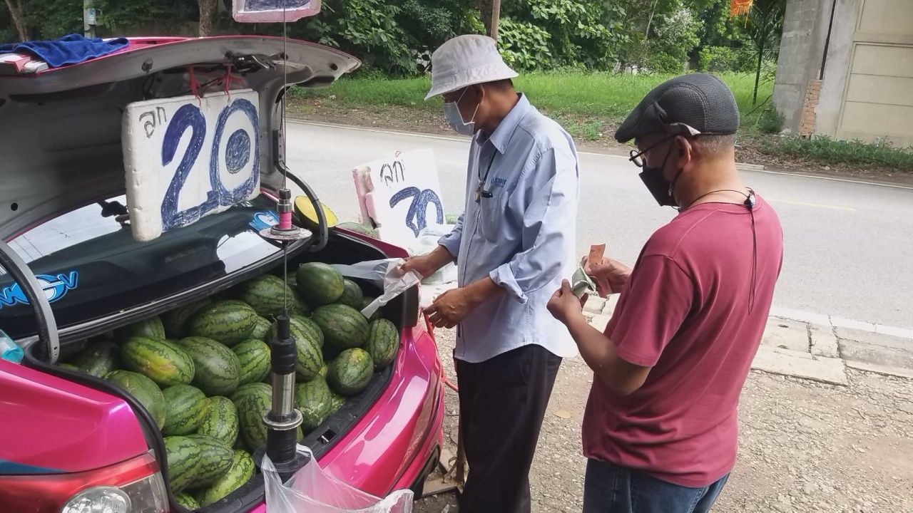จากคนขับรถรับจ้างสู่พ่อค้าข้างถนน 