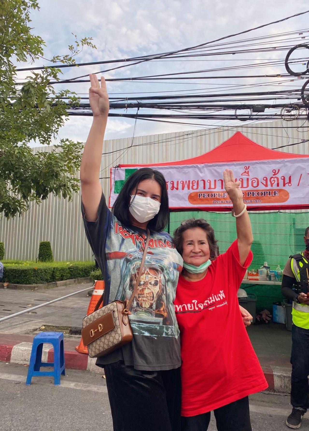 ภาพจากเฟซบุ๊ก นารา เครปกะเทย