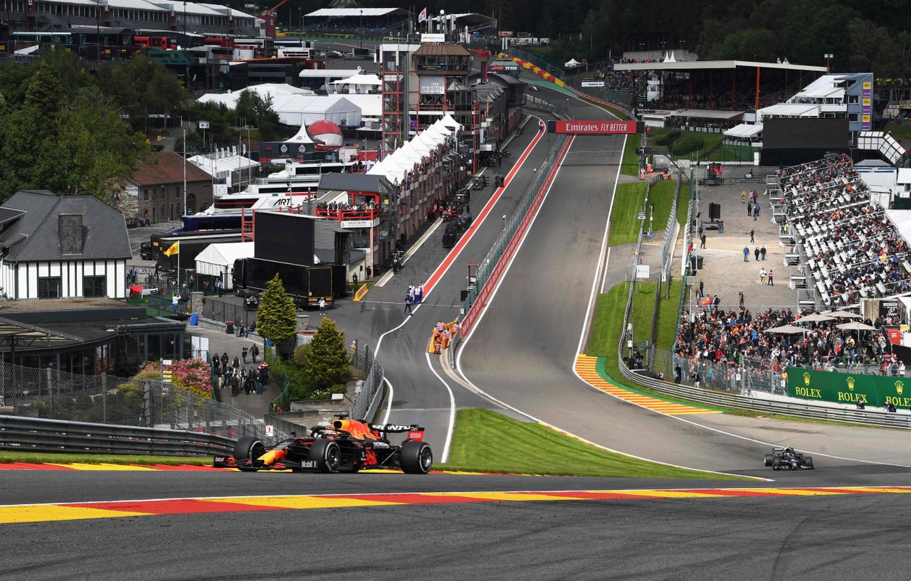 Eau Rouge โค้ง 3 