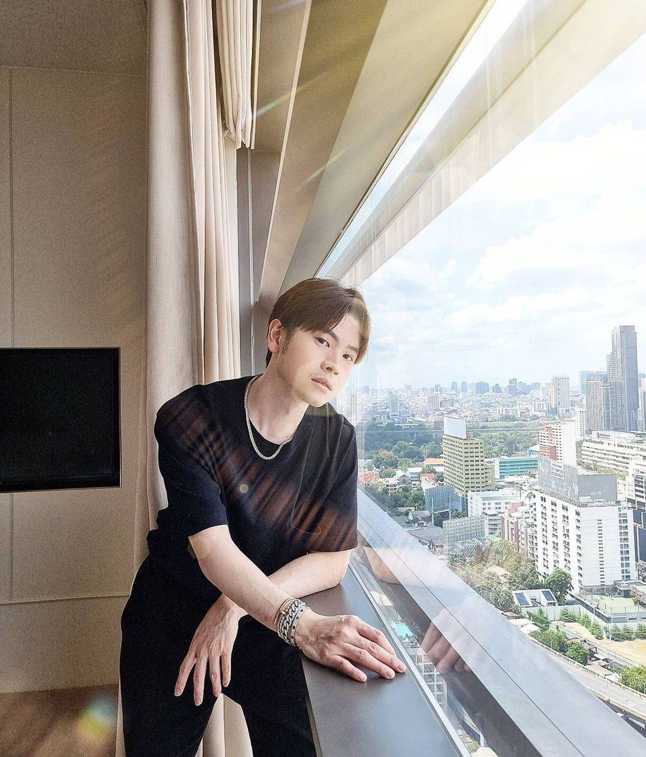 ก้อง กฤษฏิ์ ขอบคุณภาพจากไอจี @gonghivesalon24