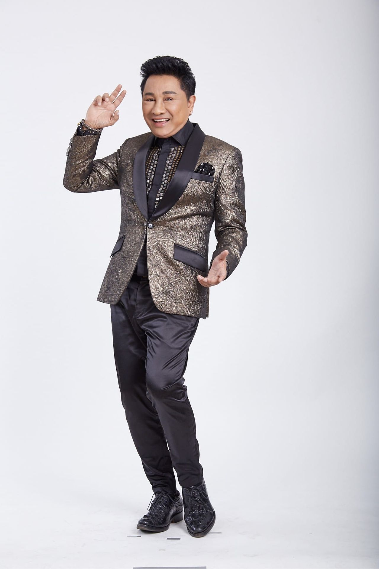 เอกชัย ศรีวิชัย ขอบคุณภาพจากเฟซบุ๊ก บุญรอบ ศรีวิชัย