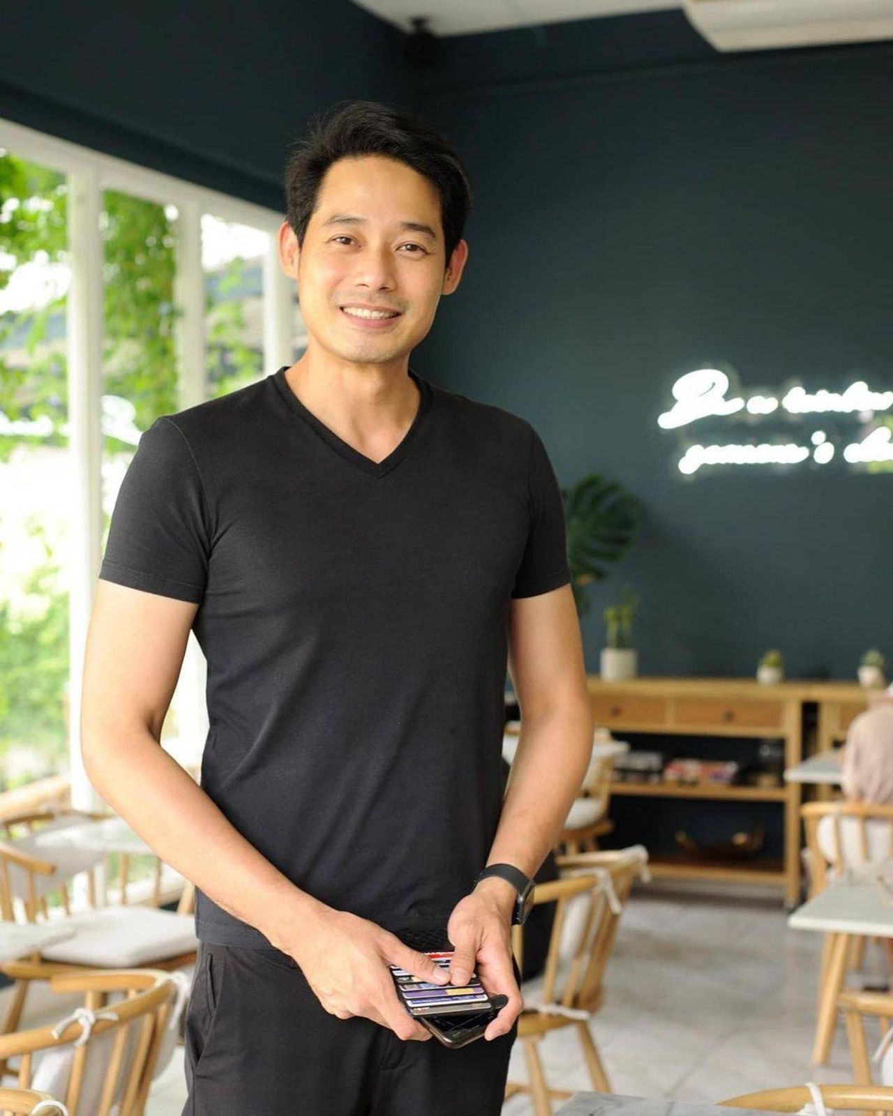 เพชร กรุณพล ขอบคุณภาพจากไอจี @petchkaroonpon