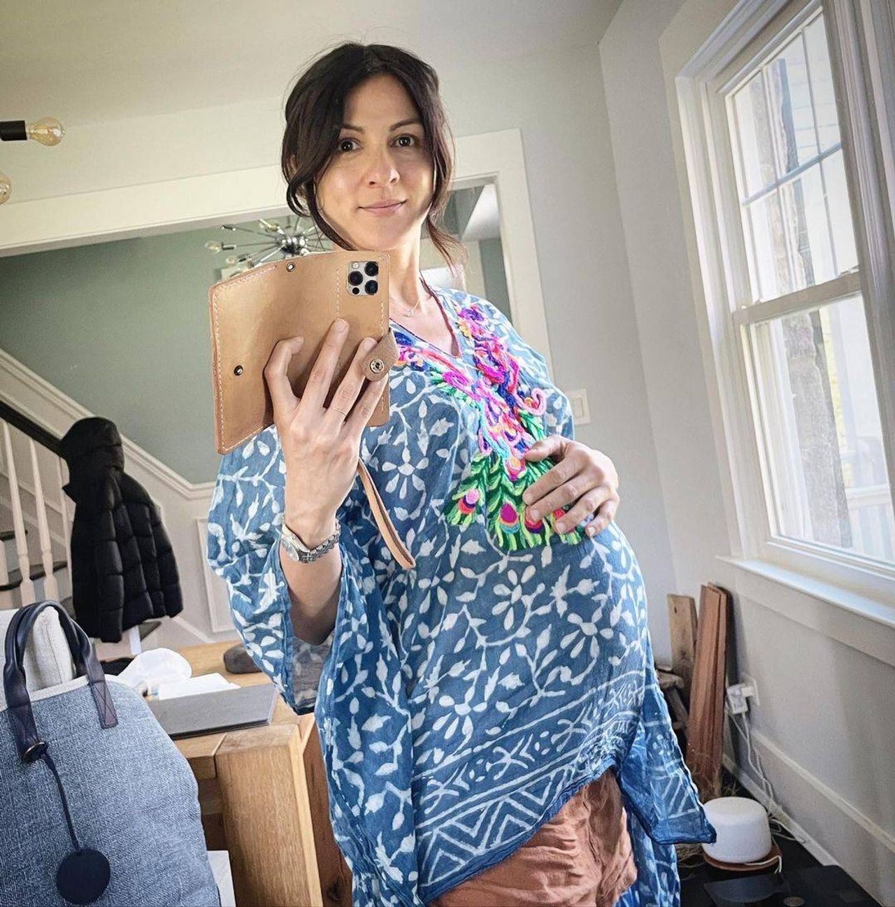 โม้นา ราโมน่า ขอบคุณภาพจากไอจี @ramonazanolari