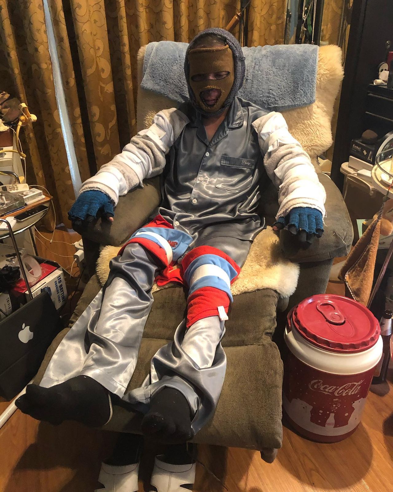 ขอบคุณภาพจากเฟซบุ๊ก Pee Hijack