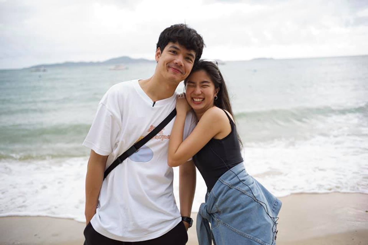 นิกกี้-ก้อย ขอบคุณภาพจากแฟนเพจ Nicky ณฉัตร จันทพันธ์