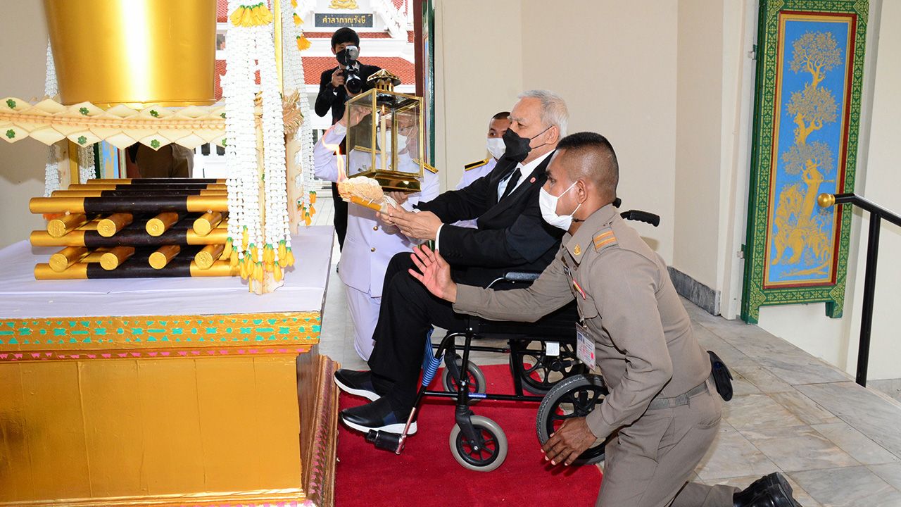 สู่สุคติ ม.จ.ชาตรีเฉลิม ยุคล เสด็จเป็นประธานในพิธีพระราชทานเพลิงศพ ทวีศักดิ์ เสนาณรงค์ อดีตปลัดกระทรวงศึกษาธิการ สามี ท่านหญิงปัทมนรังษี เสนาณรงค์ และเป็นบิดาของ ปัทมศักดิ์-ปัทมนิธิ-ปัทมวดี เสนาณรงค์ ท่ามกลางญาติมิตรมาร่วมในพิธี ที่วัดเทพศิรินทราวาส วันก่อน.
