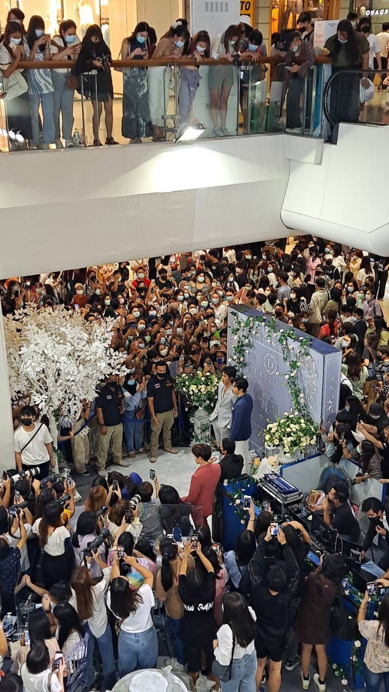 ภาพบรรยากาศการจัดงานอีเวนต์ตามห้างใหญ่ๆ ในเมือง 