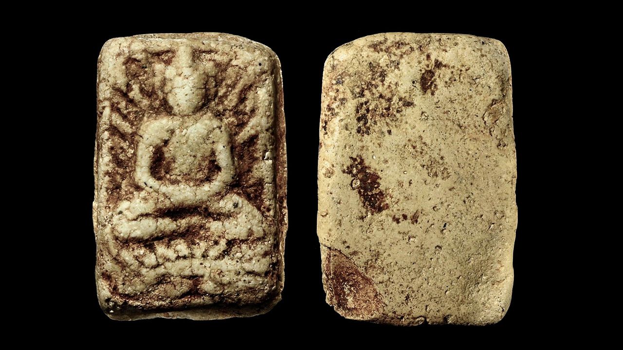 พระพิมพขุดสระใหญ่ หลวงปู่เผือก วัดกิ่งแก้ว ของจตุโชค สัยยะนิฐี.