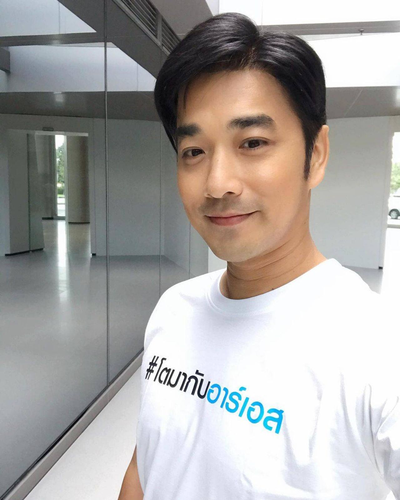 เจมส์ เรืองศักดิ์ ขอบคุณภาพจากไอจี @jamesruangsak.co.th