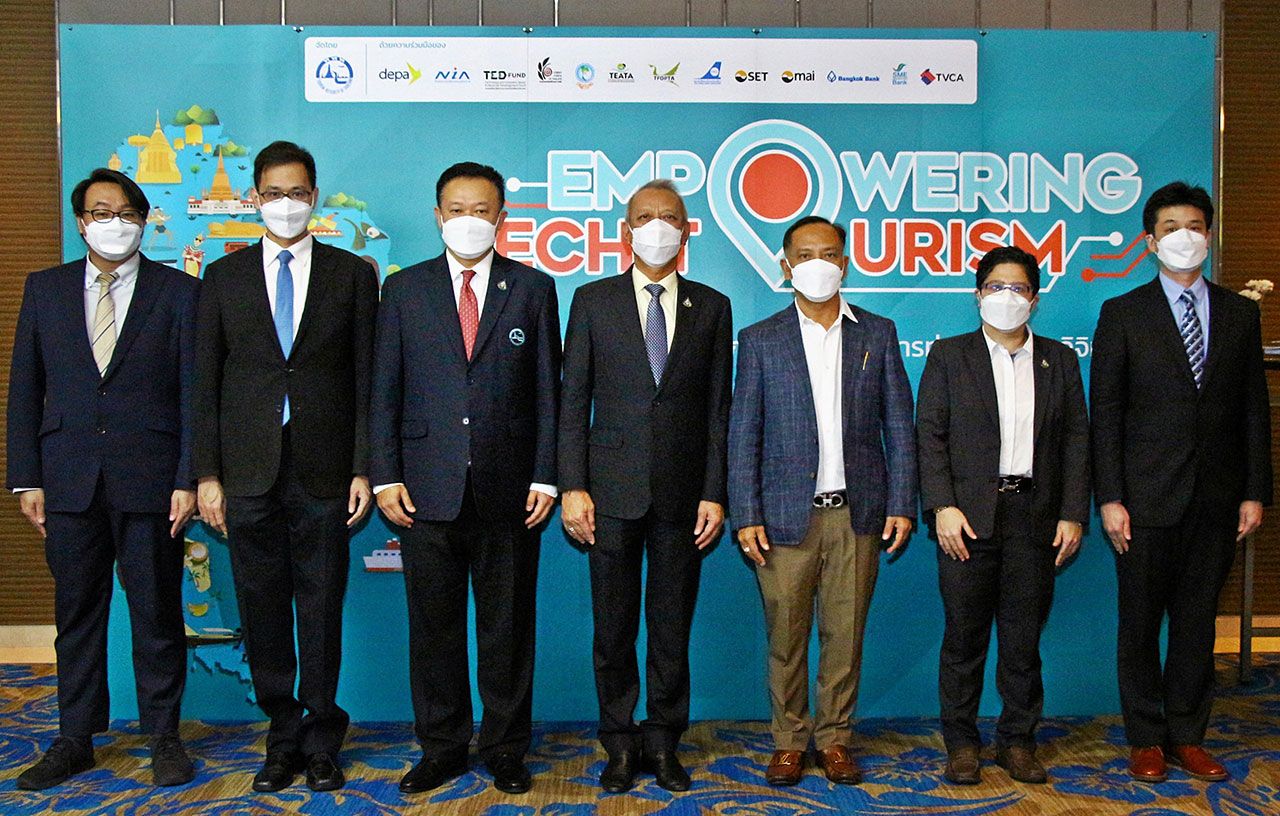เพิ่มศักยภาพให้ พิพัฒน์ รัชกิจประการ รมว.กก. เปิดโครงการพัฒนาศักยภาพผู้ประกอบการท่องเที่ยวยุคดิจิทัล โดยมี ยุทธศักดิ์ สุภสร, ชำนาญ ศรีสวัสดิ์, ดร.ชินาวุธ ชินะประยูร และ ดร.เปาว์ ศรีประเสริฐสุข มาร่วมงานด้วย ที่โรงแรมแลงคาสเตอร์ แบงค็อก วันก่อน.