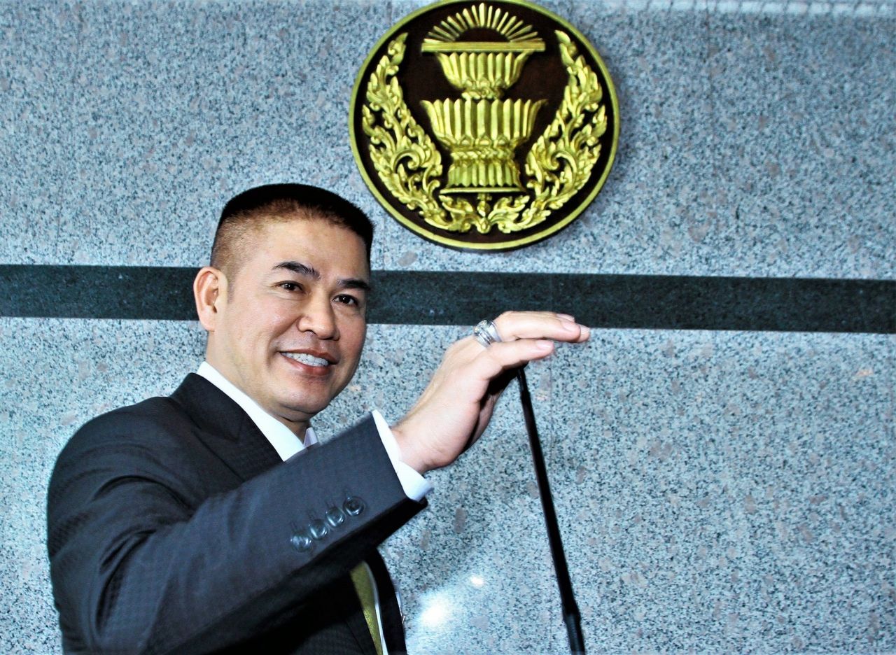 ร.อ.ธรรมนัส พรหมเผ่า รัฐมนตรีช่วยว่าการกระทรวงเกษตรและสหกรณ์ และ ส.ส. พะเยา พรรคพลังประชารัฐ 