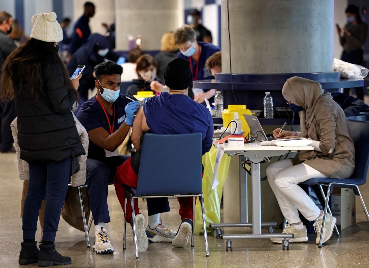 ทางการอังกฤษระดมฉีดวัคซีนต้านโควิด-19 คร้้งใหญ่อีกรอบ ขณะพบผู้ติดเชื้อโควิดรายใหม่พุ่ง โดยเฉพาะติดเชื้อสายพันธุ์เดลตา (อินเดีย)