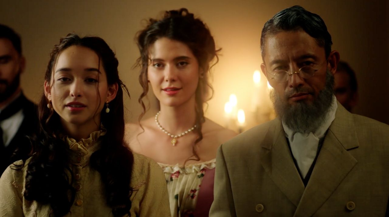 มารีญา พูลเลิศลาภ รับบท Adelaide Yates ภรรยาของจัน