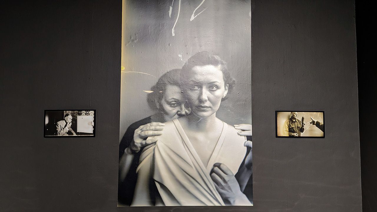 ภาพชุด PSEUDOMNESIA (2022) โดย บอริส เอลดากเซน (เยอรมนี)