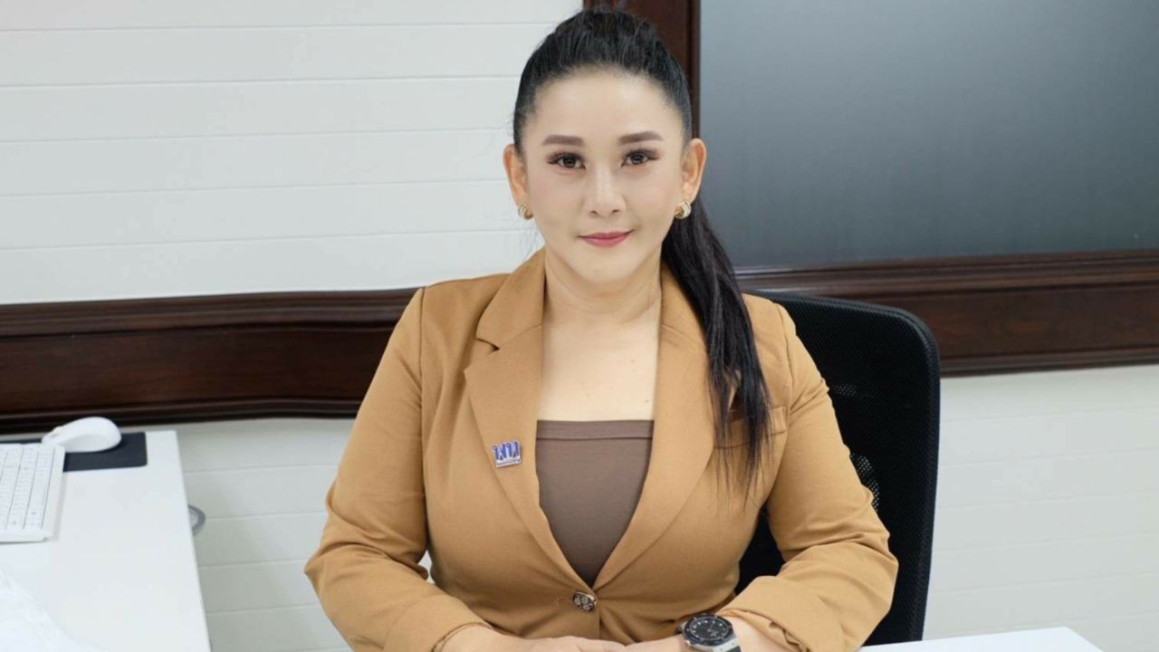 ตรีชฎา ศรีธาดา