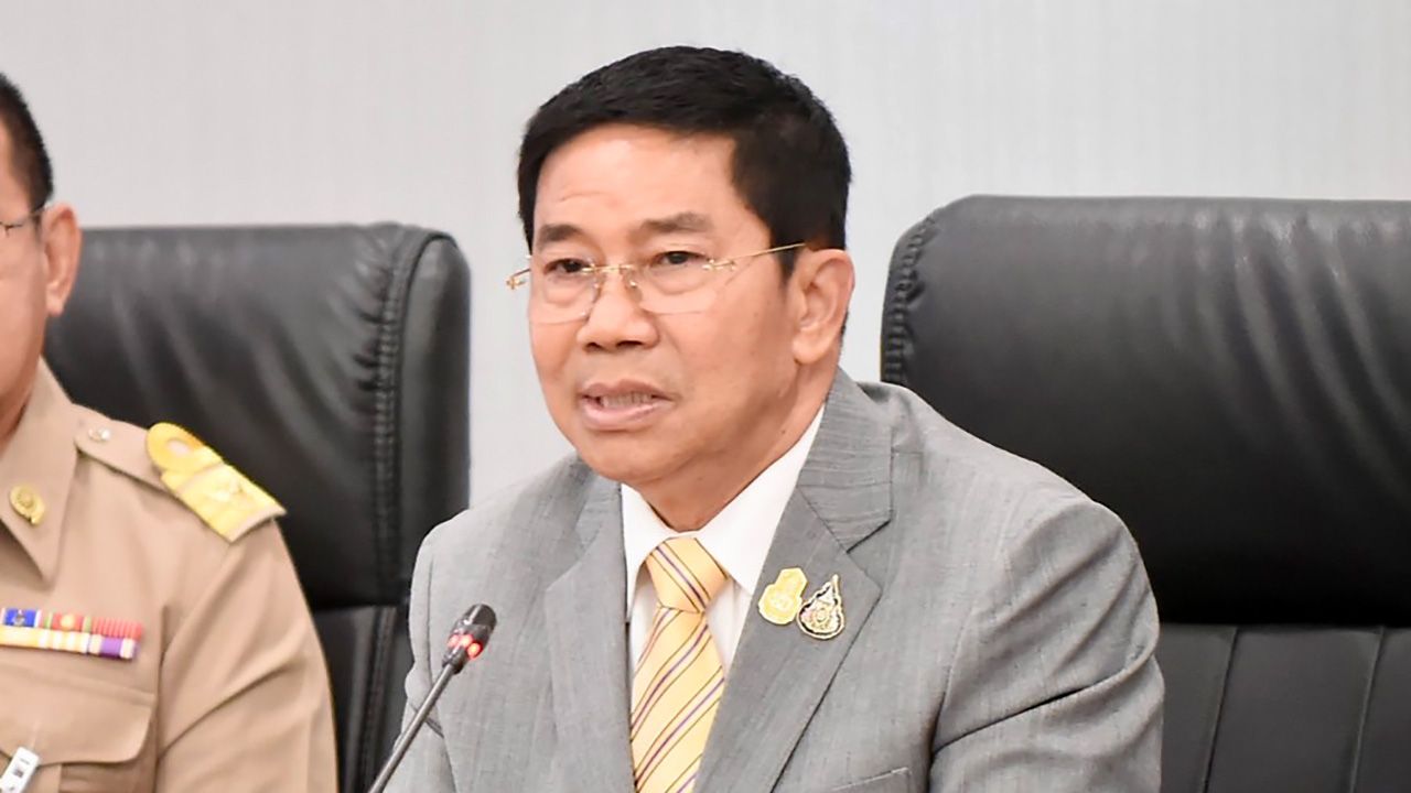 พิชิต ชื่นบาน