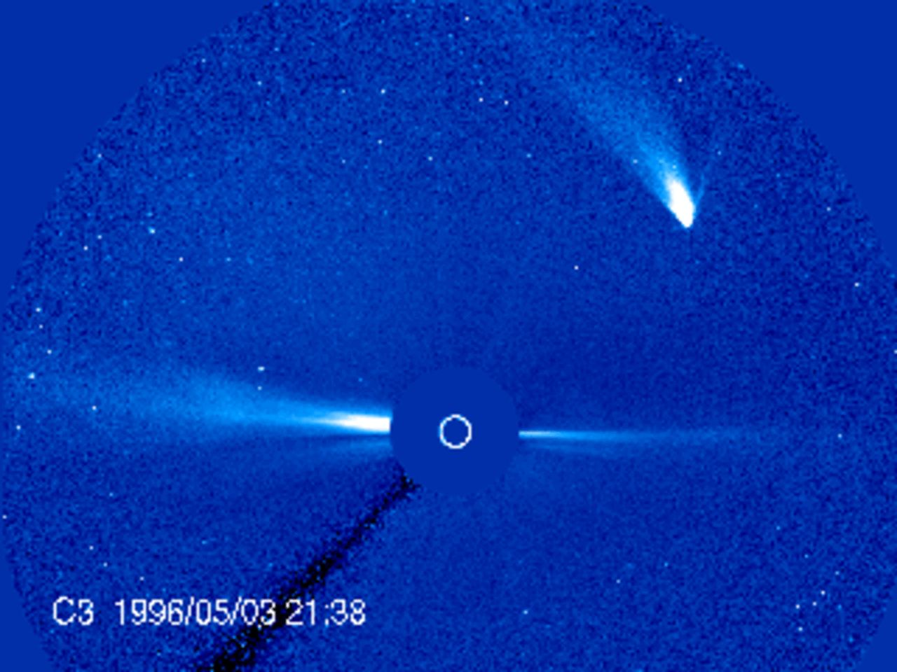 COMET HYAKUTAKE ค้นพบโดย ยูจิ เฮียคุทาเกะ เมื่อวันที่ 30 มกราคม พ.ศ. 2539 