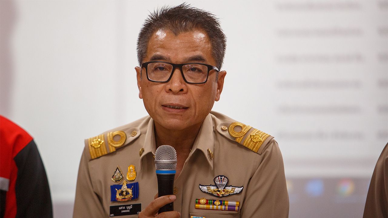 นายแสวง บุญมี
