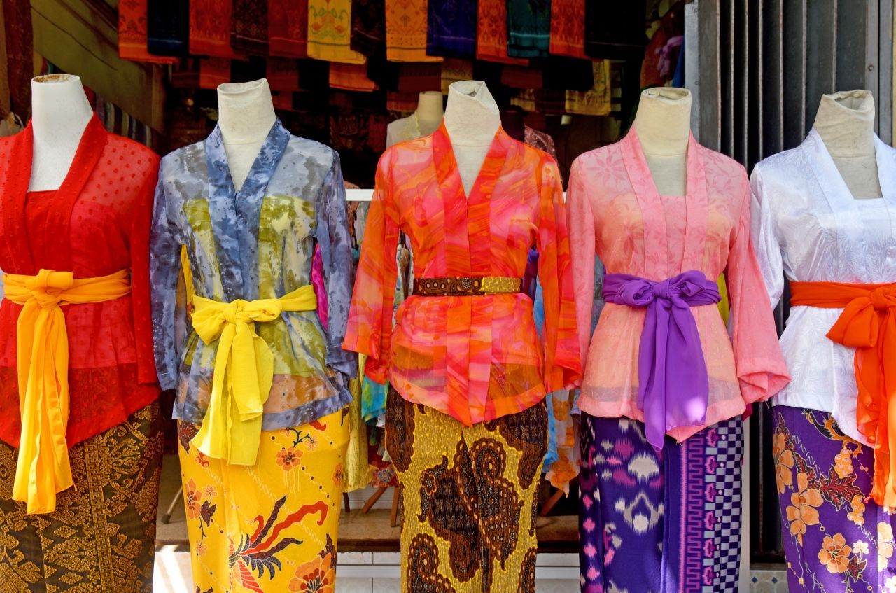 ชุดเคบายา (Kebaya)