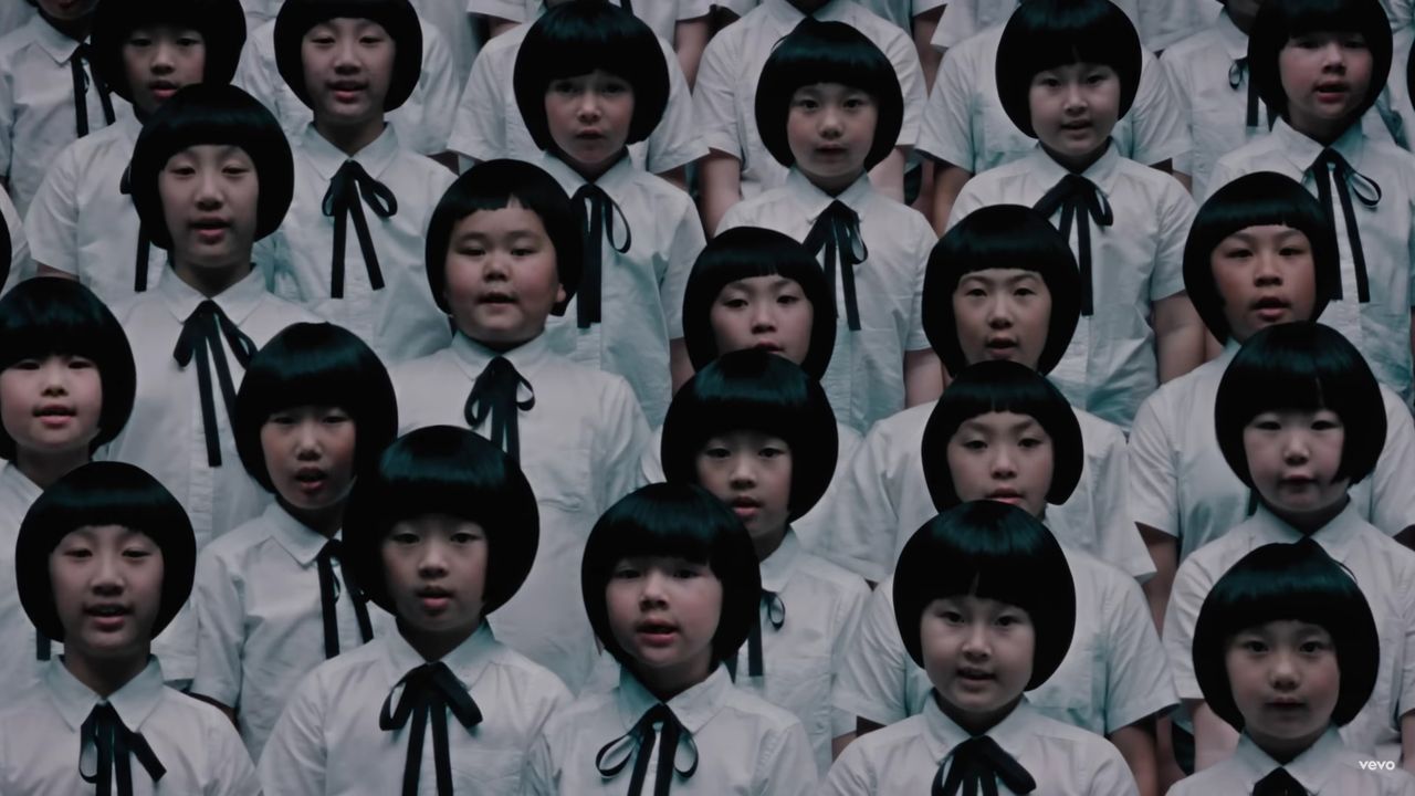 ภาพจากมิวสิกวิดีโอเพลง FE!N ศิลปิน Travis Scott 