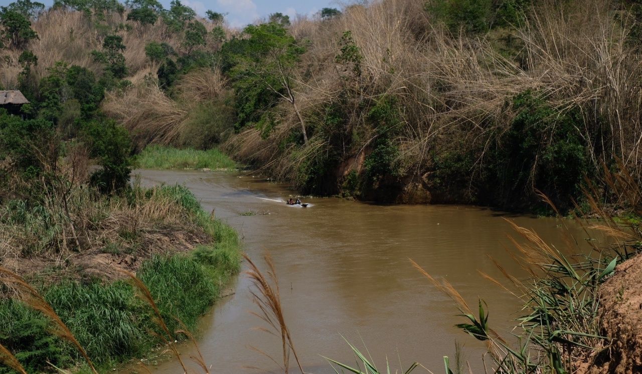 ลำน้ำรวก บริเวณจุดที่แคบ ง่ายต่อการลักลอบขนยาเสพติด