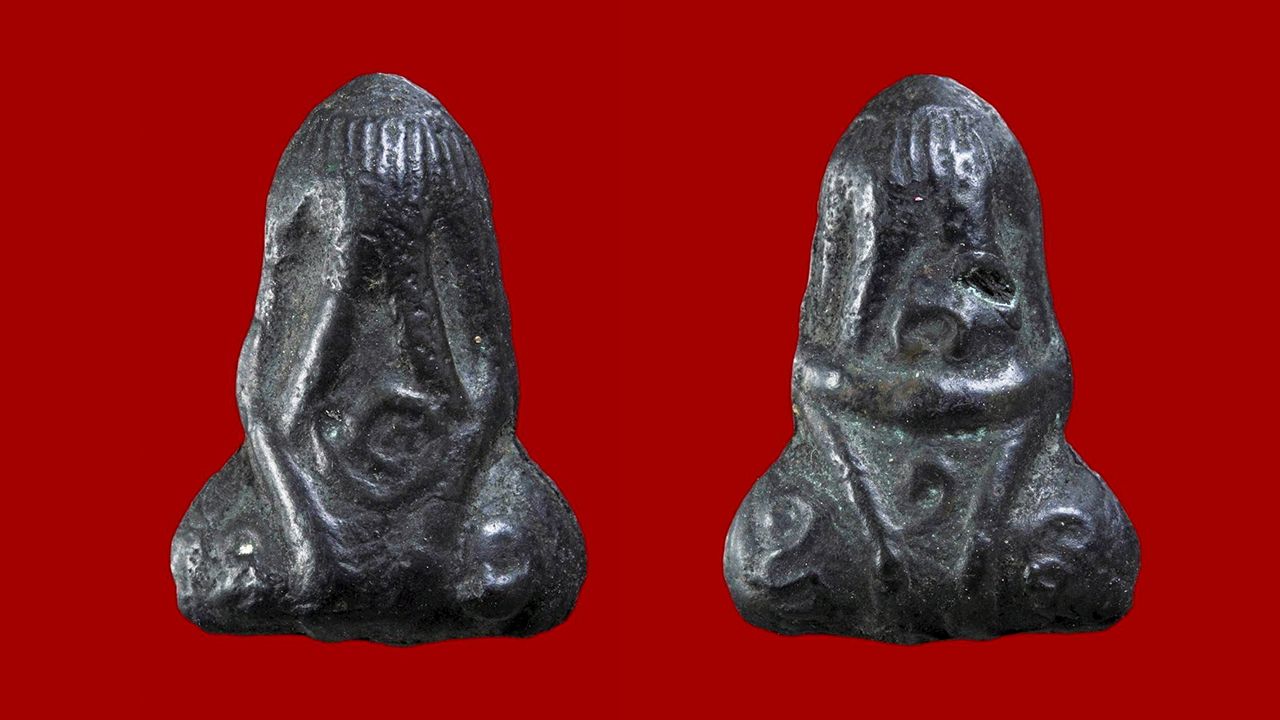 พระปิดตา สองหน้า เนื้อเมฆพัตร หลวงปู่เอี่ยม วัดหนังฯ ของณัฐธัญ มณีรัตน์.