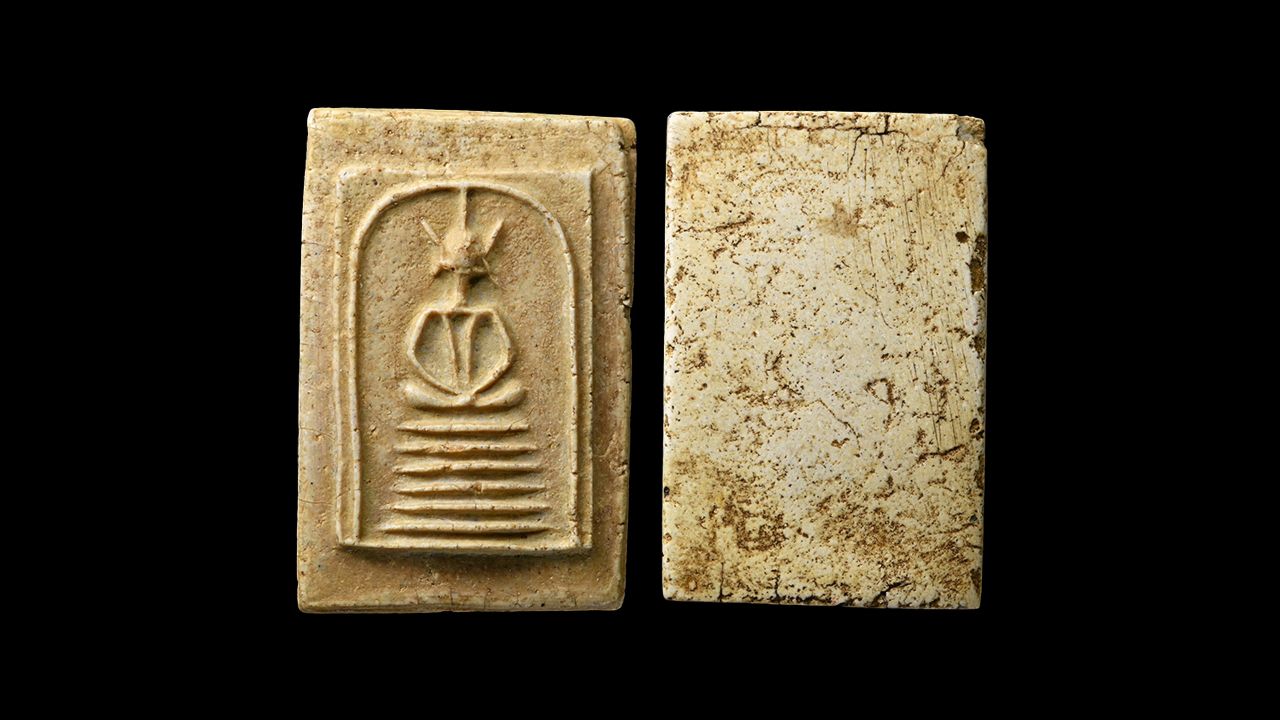 พระสมเด็จเกศไชโย พิมพ์ ๖ ชั้น อกตลอด วัดไชโยวรวิหาร ของฐิการ ศุภวิรัชบัญชา.