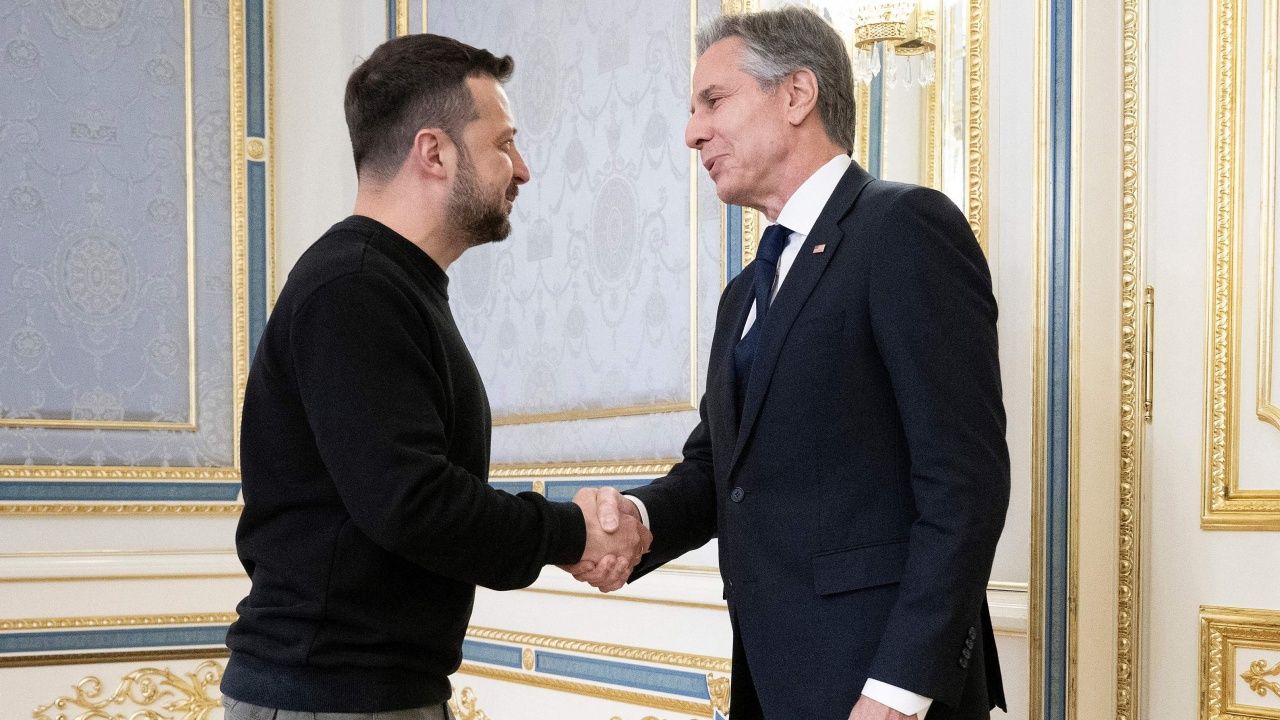 แอนโทนี บลิงเคน รมว.ต่างประเทศสหรัฐฯเยือนกรุงเคียฟ พบกับประธานาธิบดีโวโลดิเมียร์ เซเลนสกี เมื่อ 14-15 พ.ค. 2567