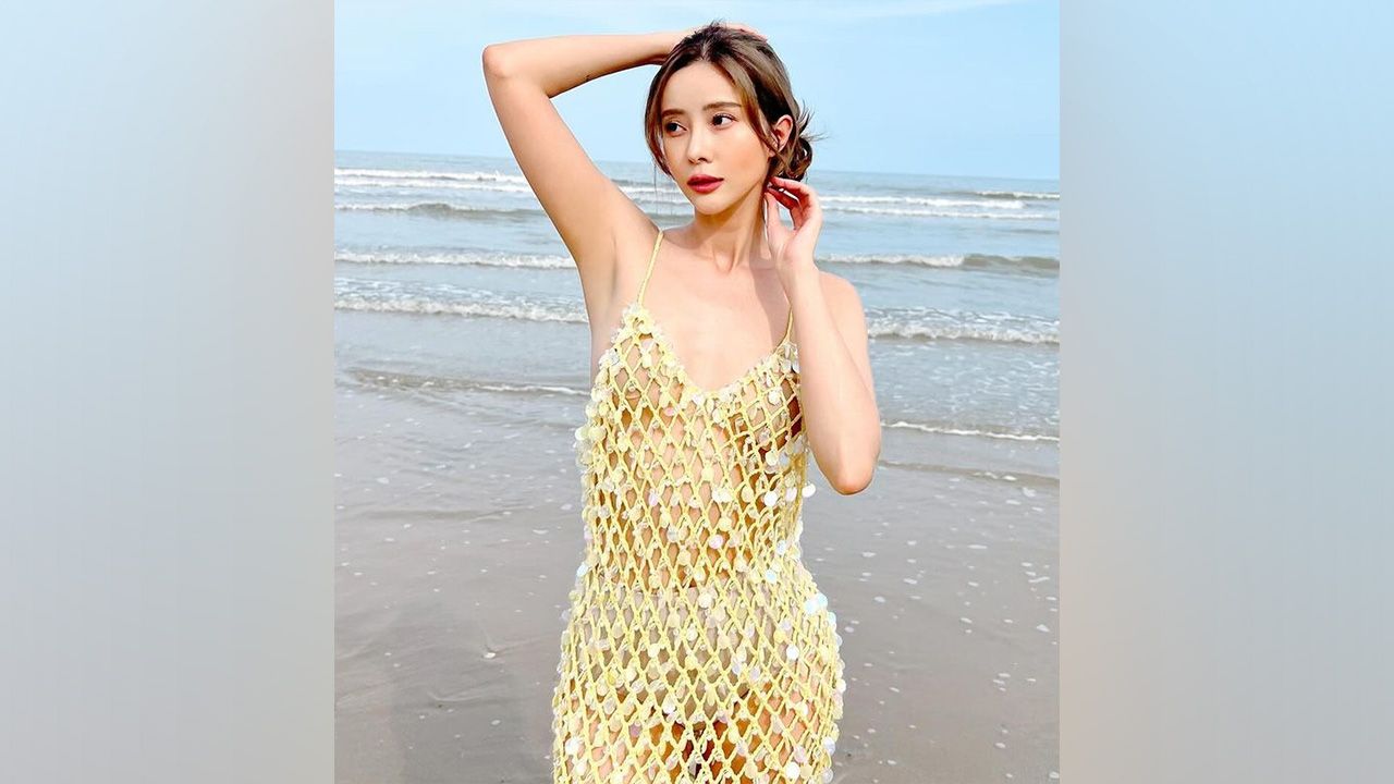 ร้อนแรงไม่แพ้อากาศก็ แจม-ชรัฐฐา เสิร์ฟความแซ่บสั่งลาซัมเมอร์แบบรัวๆในทริปเดียว ตั้งแต่บิกินีแดงสุดซี้ด ไปยันชุดตาข่ายสีเหลืองเดินเล่นชายหาดเบาๆ แต่ความเซ็กซี่จัดหนักอยู่ดี!!