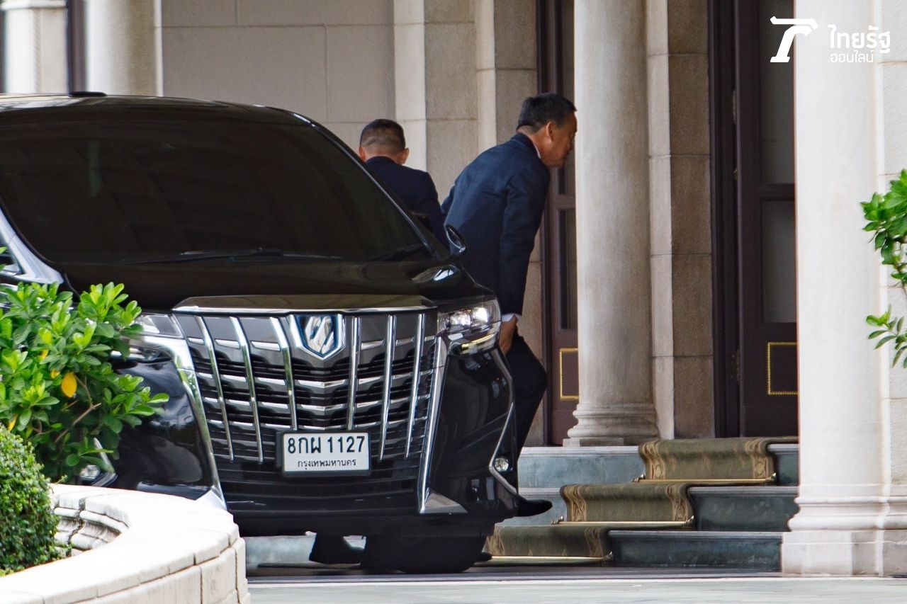 (24 สิงหาคม 2566) เศรษฐา ทวีสิน นายกรัฐมนตรีคนที่ 30 เดินทางมาถึงทำเนียบรัฐบาล เพื่อเข้าพบ พล.อ.ประยุทธ์ จันทร์โอชา นายกรัฐมนตรีคนที่ 29 หลังร่วมพิธีรับพระบรมราชโองการโปรดเกล้าโปรดกระหม่อมแต่งตั้งให้ดำรงตำแหน่งนายรัฐมนตรี เมื่อวันที่ 23 สิงหาคม 2566